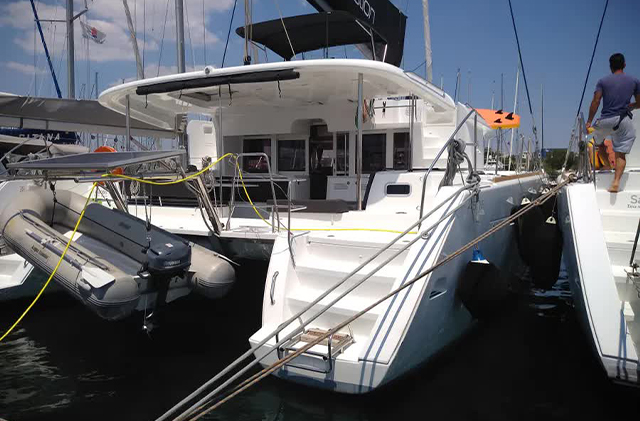 LAGOON 450 FLYBRIDGE (WANDER)